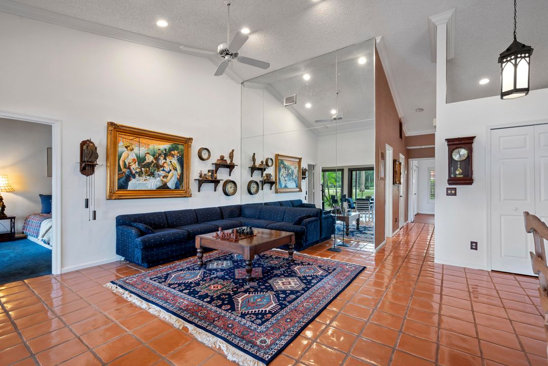 Active With Contract: $335,000 (3 beds, 2 baths, 1486 Square Feet)