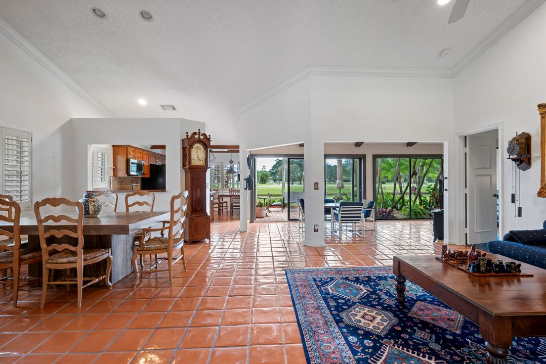 Active With Contract: $335,000 (3 beds, 2 baths, 1486 Square Feet)