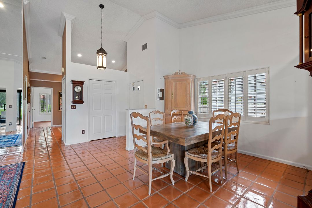 Active With Contract: $335,000 (3 beds, 2 baths, 1486 Square Feet)