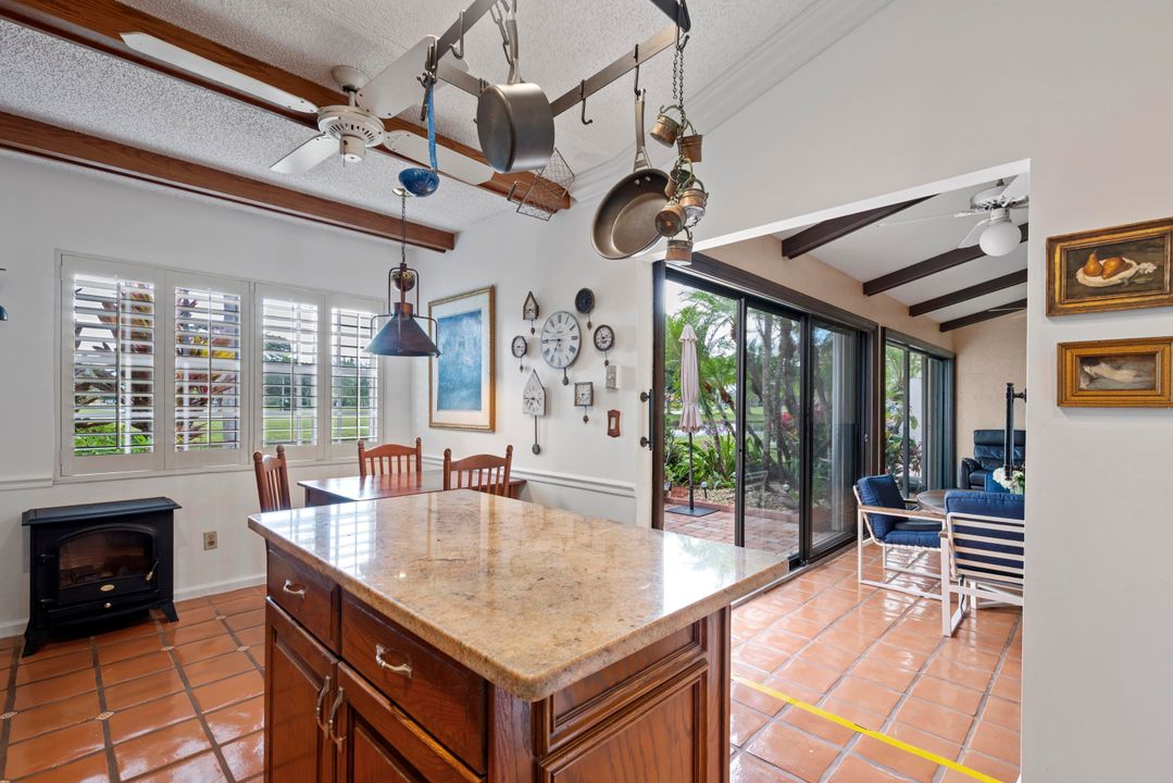 Active With Contract: $335,000 (3 beds, 2 baths, 1486 Square Feet)