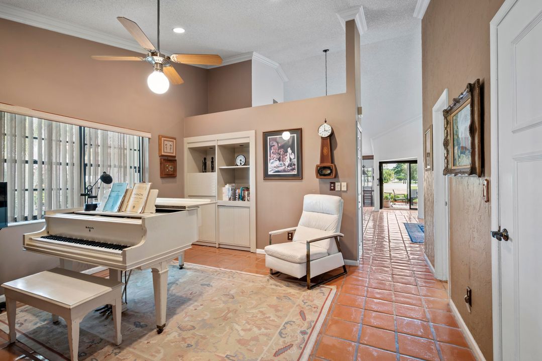 Active With Contract: $335,000 (3 beds, 2 baths, 1486 Square Feet)