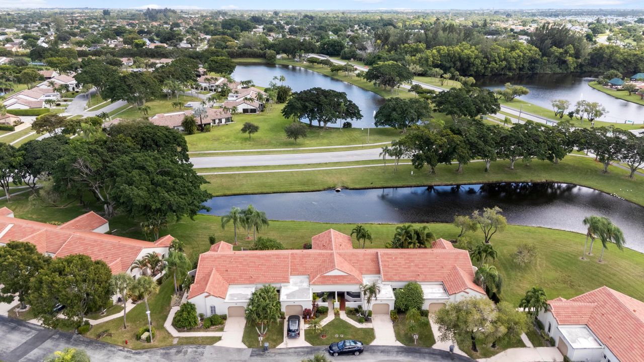 Active With Contract: $335,000 (3 beds, 2 baths, 1486 Square Feet)