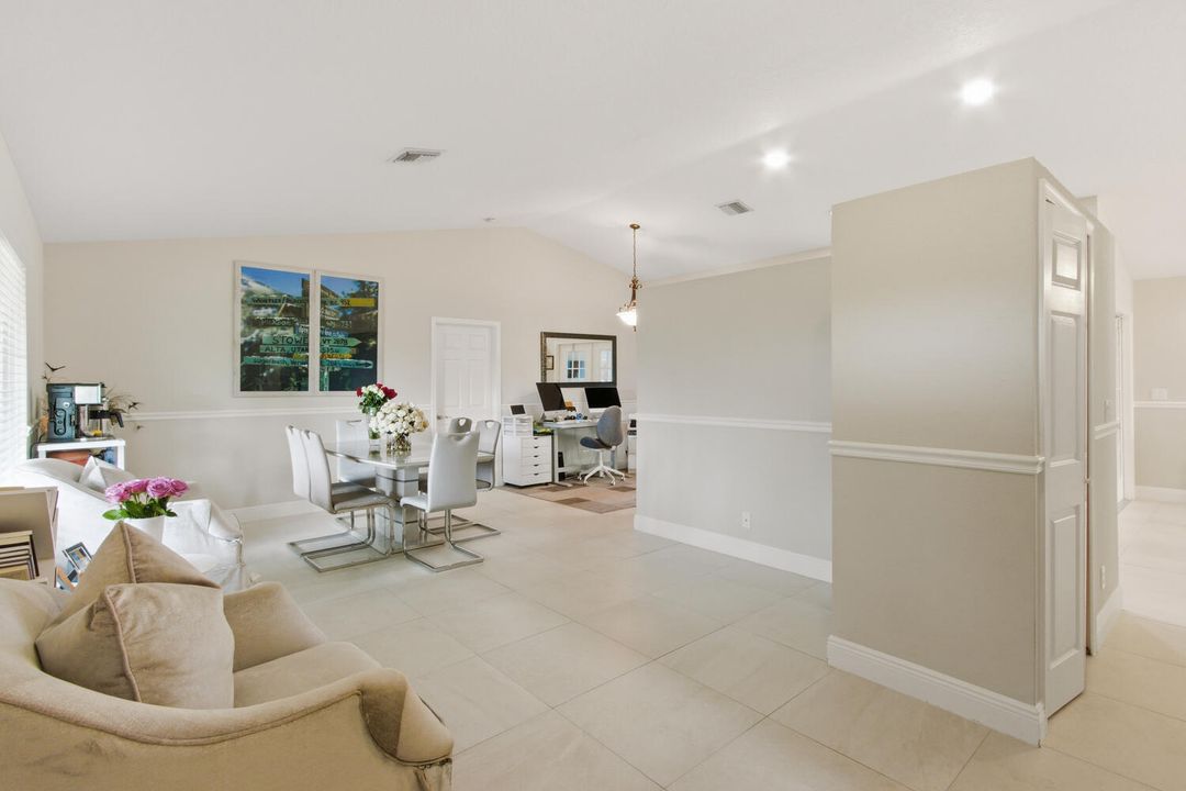 На продажу: $680,000 (3 спален, 2 ванн, 1654 Квадратных фут)