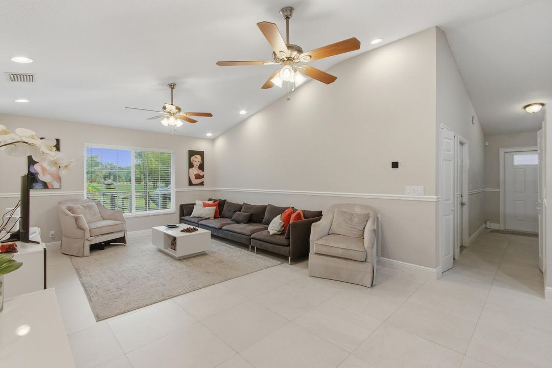 На продажу: $680,000 (3 спален, 2 ванн, 1654 Квадратных фут)