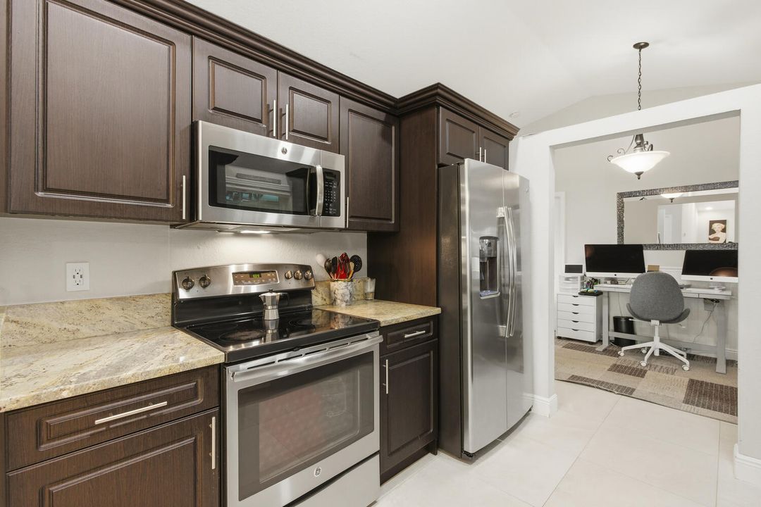 На продажу: $680,000 (3 спален, 2 ванн, 1654 Квадратных фут)