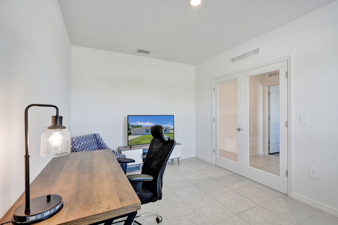 For Sale: $455,000 (4 beds, 2 baths, 2059 Square Feet)