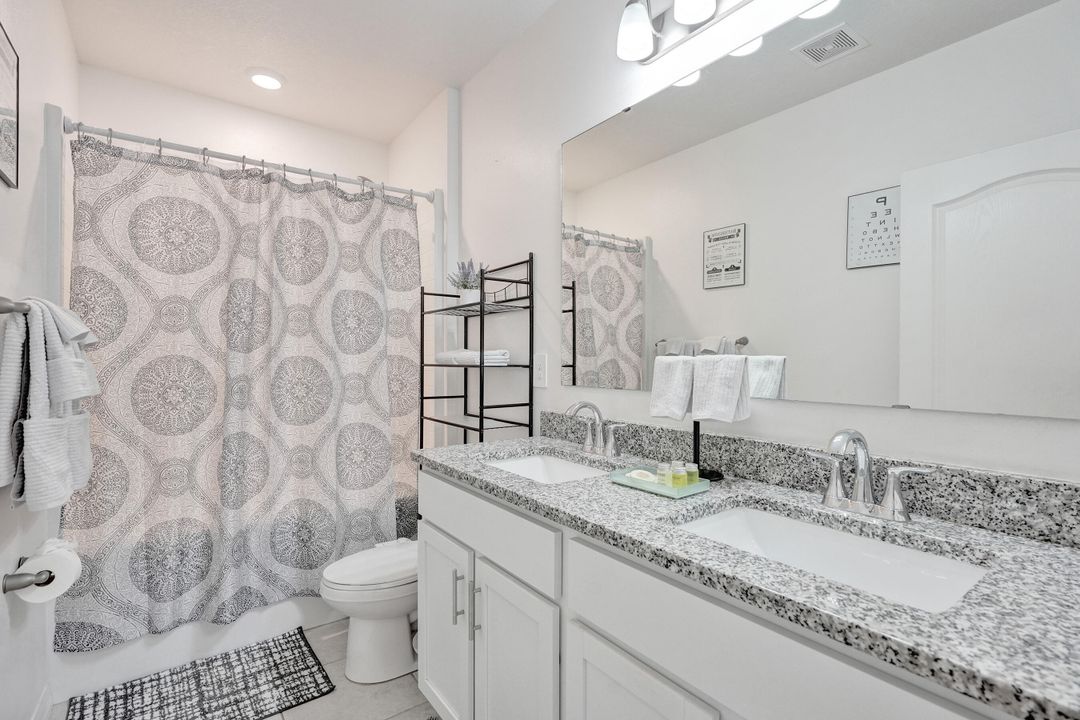 For Sale: $455,000 (4 beds, 2 baths, 2059 Square Feet)