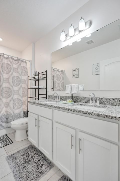 For Sale: $455,000 (4 beds, 2 baths, 2059 Square Feet)