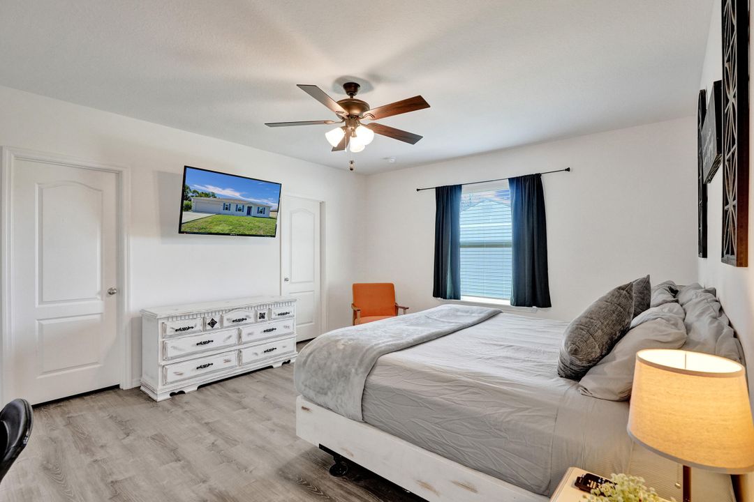 For Sale: $455,000 (4 beds, 2 baths, 2059 Square Feet)