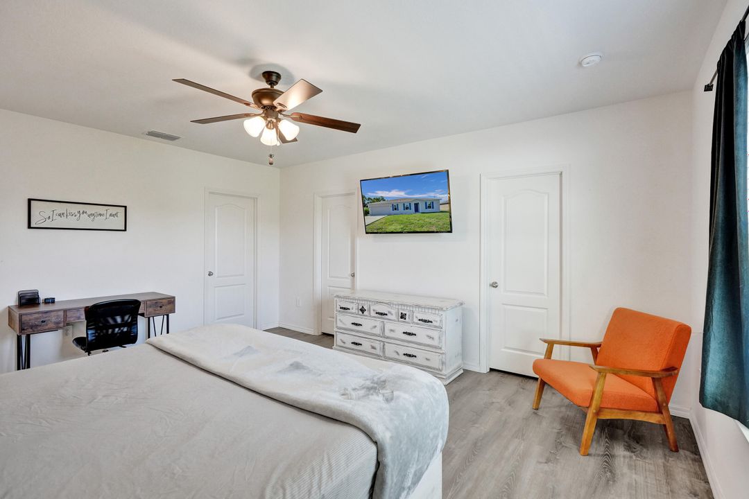 For Sale: $455,000 (4 beds, 2 baths, 2059 Square Feet)