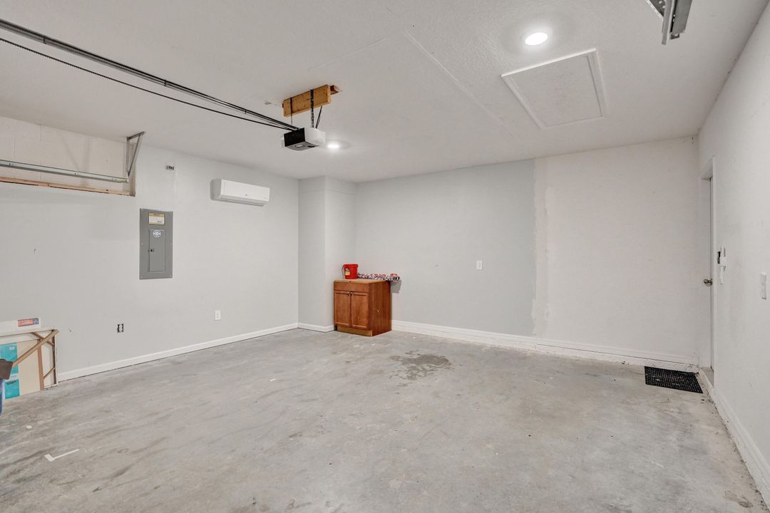 For Sale: $455,000 (4 beds, 2 baths, 2059 Square Feet)