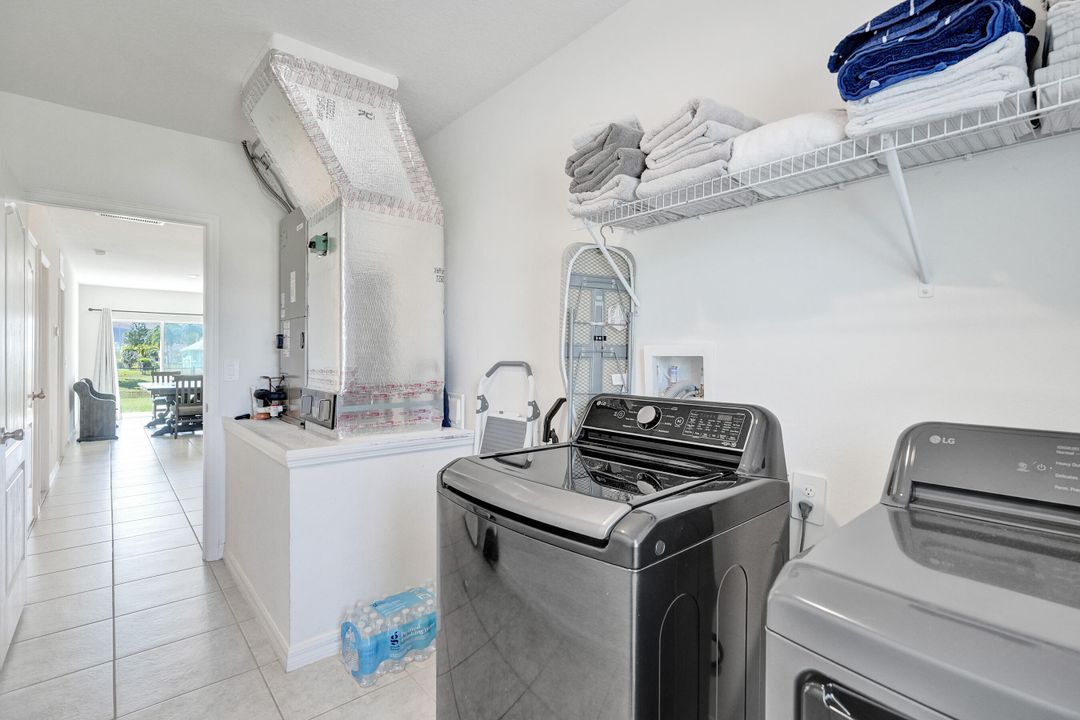 For Sale: $455,000 (4 beds, 2 baths, 2059 Square Feet)