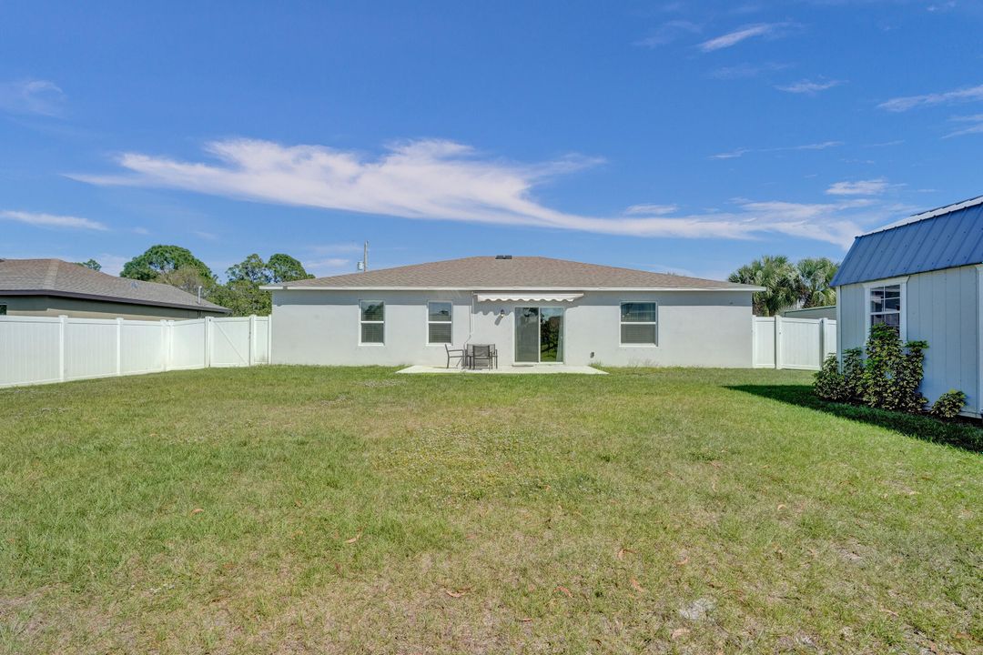 For Sale: $455,000 (4 beds, 2 baths, 2059 Square Feet)