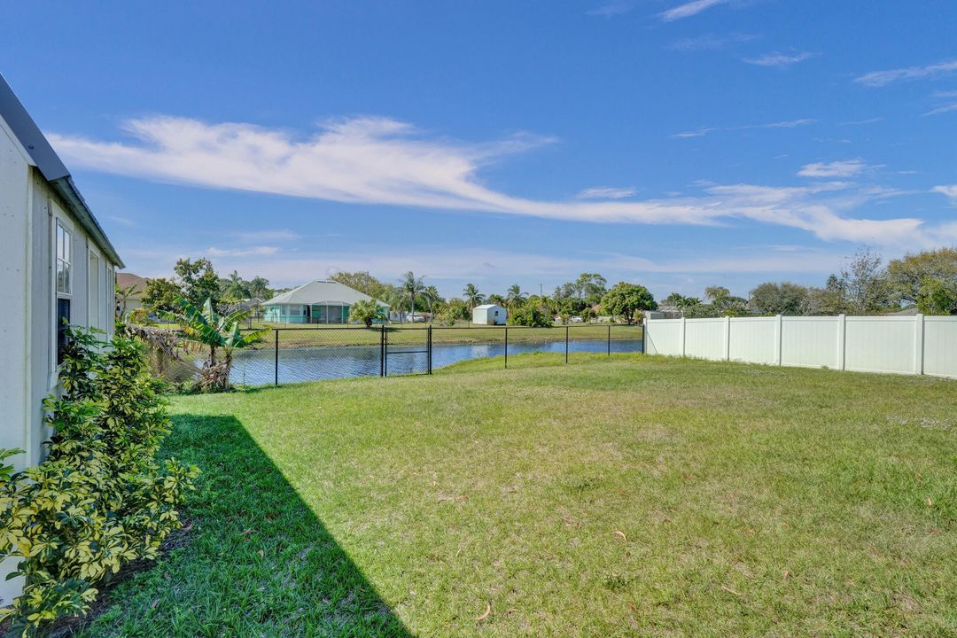 For Sale: $455,000 (4 beds, 2 baths, 2059 Square Feet)