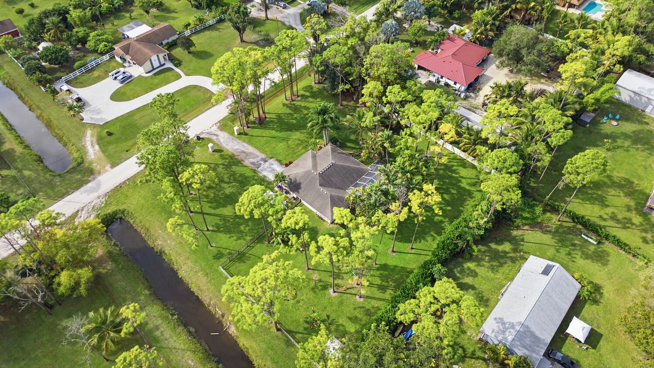 На продажу: $680,000 (3 спален, 2 ванн, 1654 Квадратных фут)