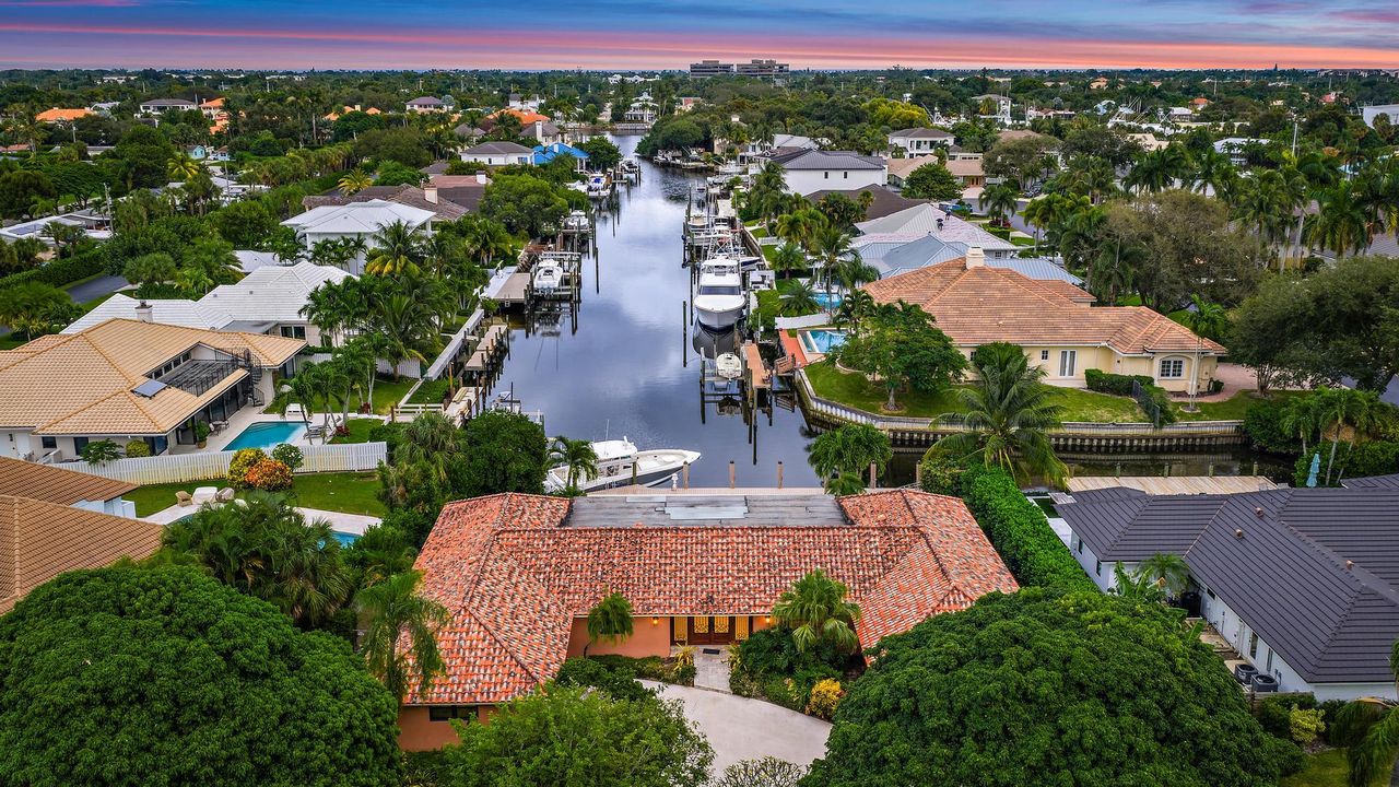 For Sale: $4,200,000 (4 beds, 3 baths, 3924 Square Feet)