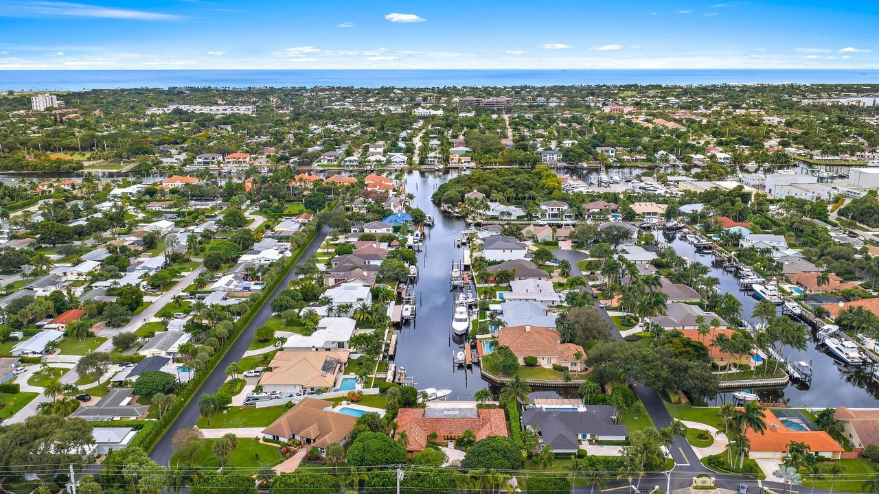 For Sale: $4,200,000 (4 beds, 3 baths, 3924 Square Feet)