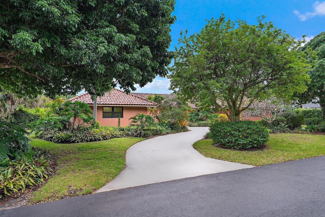 For Sale: $4,200,000 (4 beds, 3 baths, 3924 Square Feet)