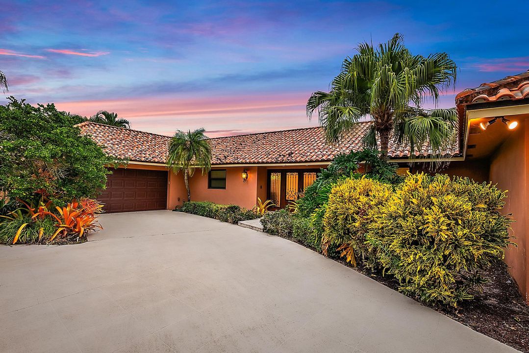 For Sale: $4,200,000 (4 beds, 3 baths, 3924 Square Feet)