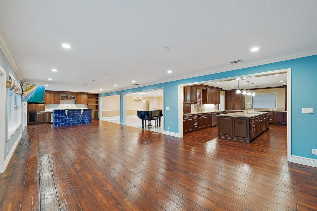 For Sale: $4,200,000 (4 beds, 3 baths, 3924 Square Feet)