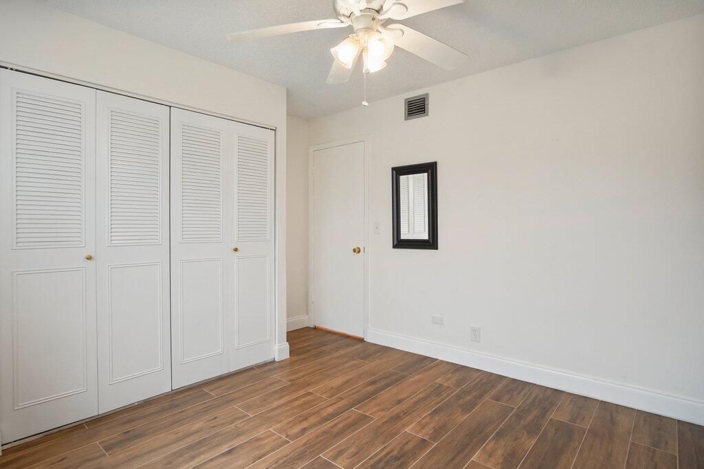 出租: $1,750 (2 贝兹, 2 浴室, 888 平方英尺)