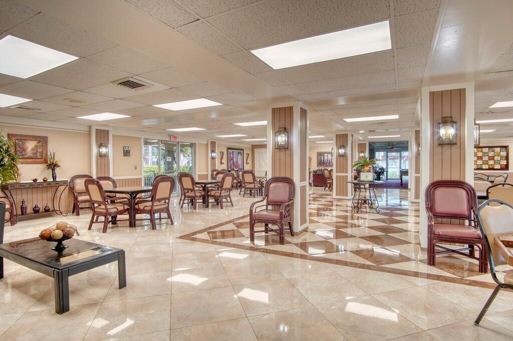 出租: $1,750 (2 贝兹, 2 浴室, 888 平方英尺)