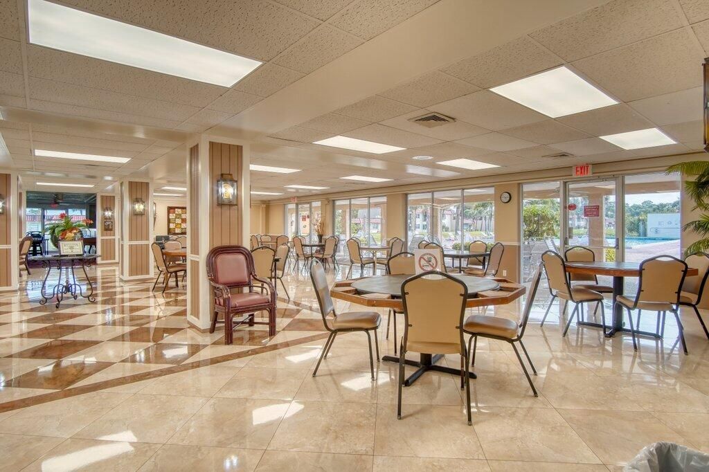 出租: $1,750 (2 贝兹, 2 浴室, 888 平方英尺)