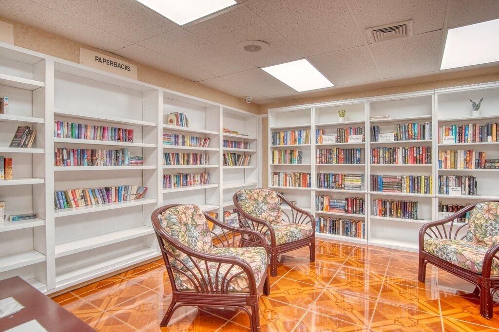 出租: $1,750 (2 贝兹, 2 浴室, 888 平方英尺)