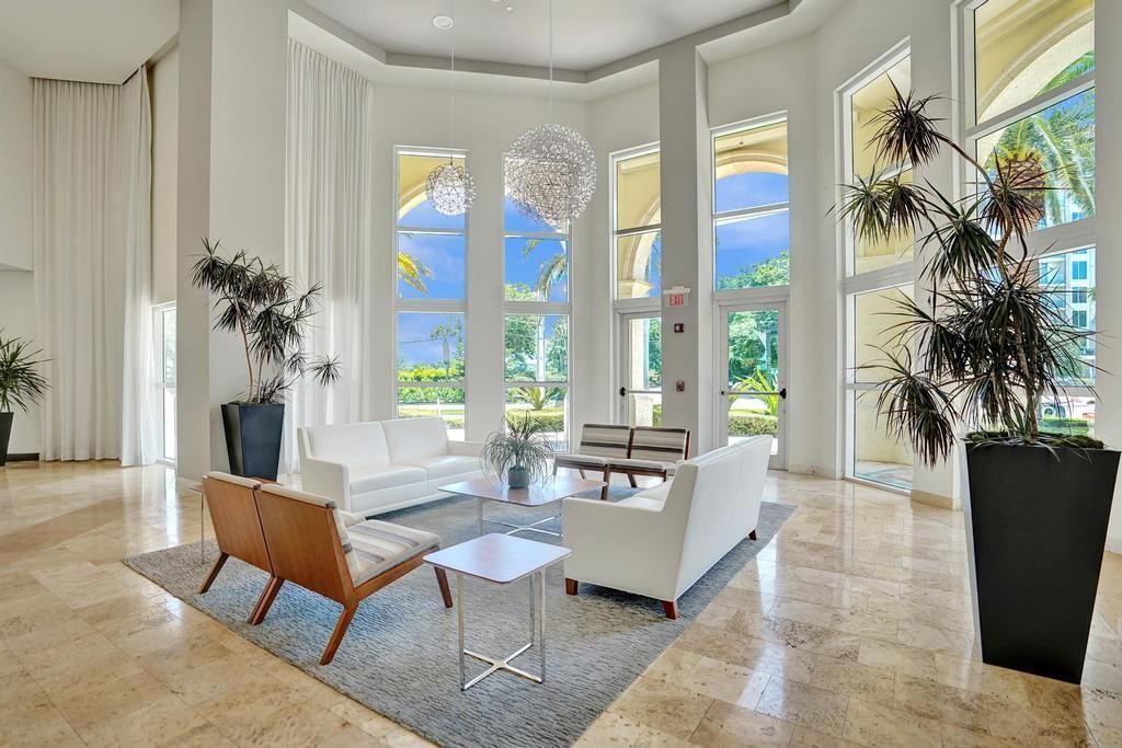 В аренду: $10,500 (3 спален, 3 ванн, 2894 Квадратных фут)