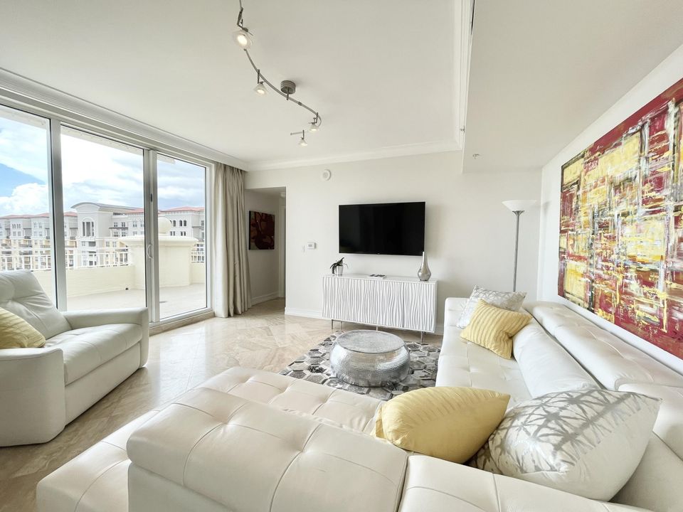 В аренду: $10,500 (3 спален, 3 ванн, 2894 Квадратных фут)