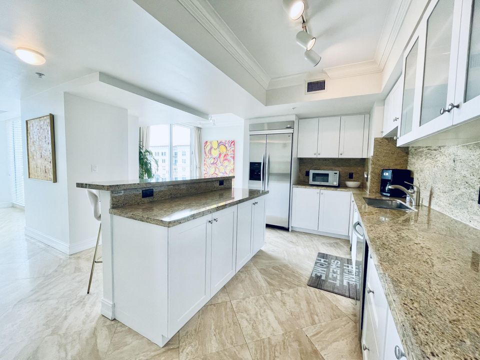 В аренду: $10,500 (3 спален, 3 ванн, 2894 Квадратных фут)