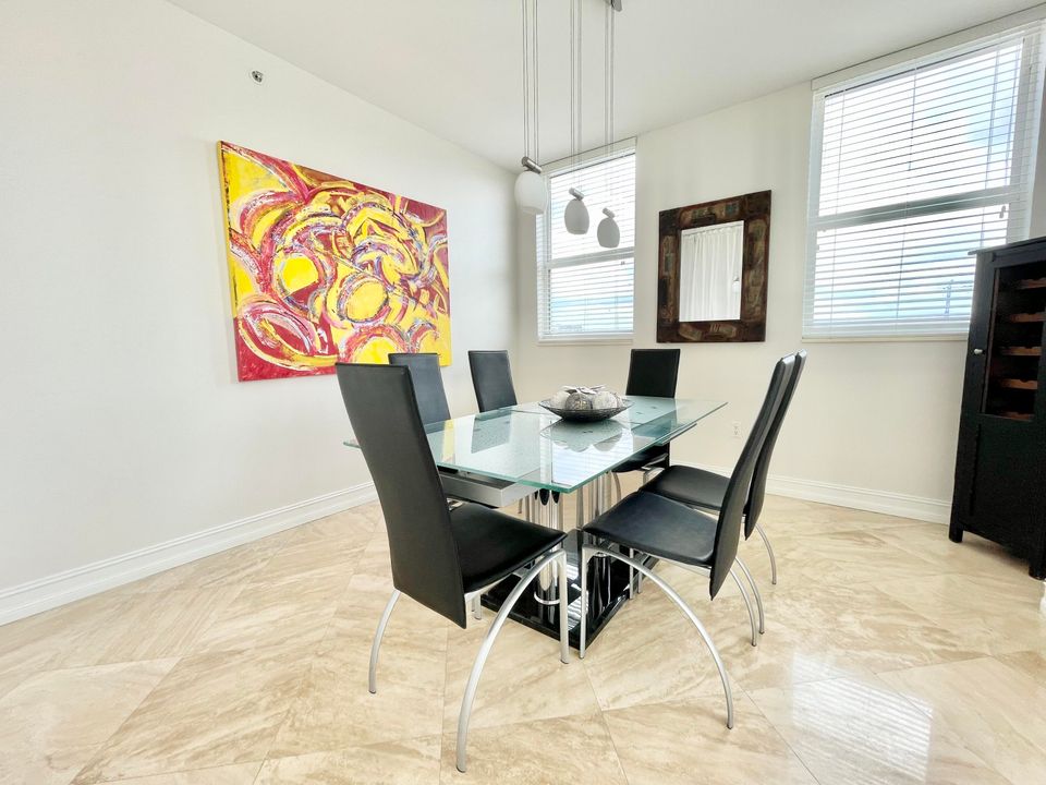 В аренду: $10,500 (3 спален, 3 ванн, 2894 Квадратных фут)