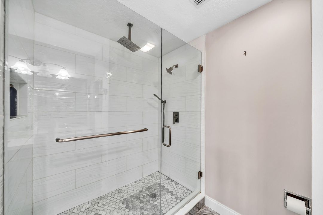 For Rent: $4,000 (2 beds, 2 baths, 1301 Square Feet)