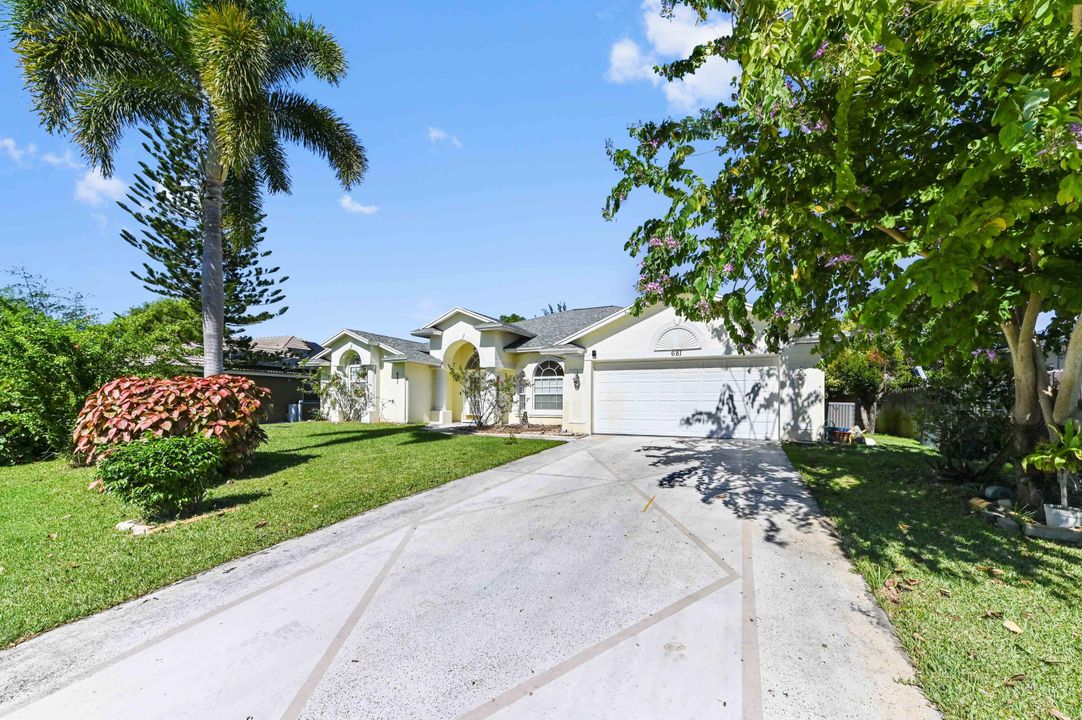 В аренду: $3,000 (3 спален, 2 ванн, 2107 Квадратных фут)