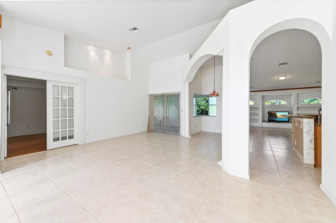 В аренду: $3,000 (3 спален, 2 ванн, 2107 Квадратных фут)