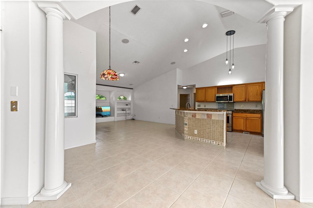 В аренду: $3,000 (3 спален, 2 ванн, 2107 Квадратных фут)