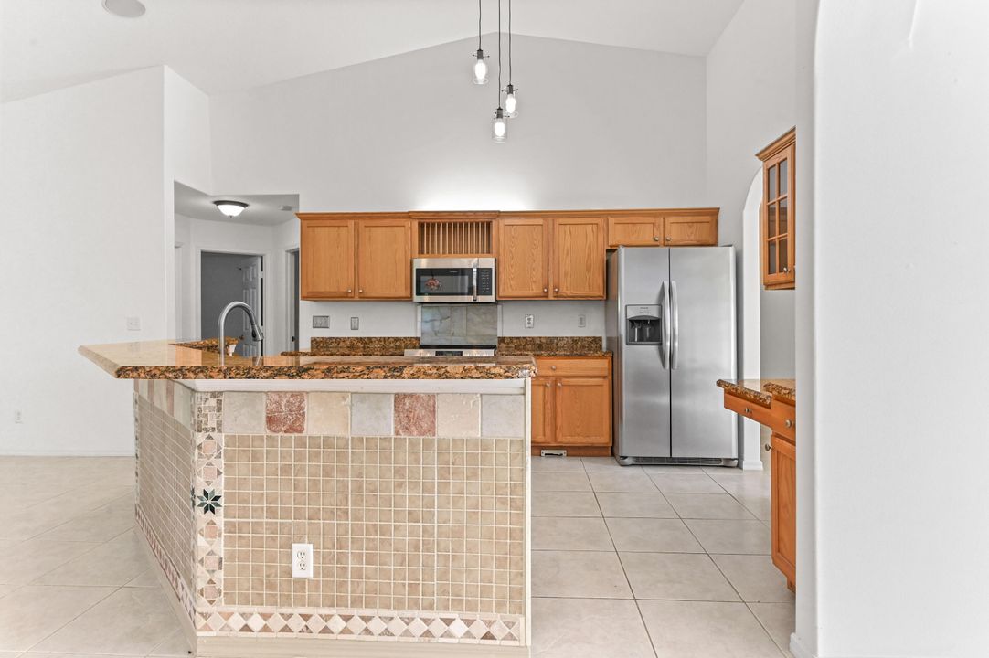 В аренду: $3,000 (3 спален, 2 ванн, 2107 Квадратных фут)