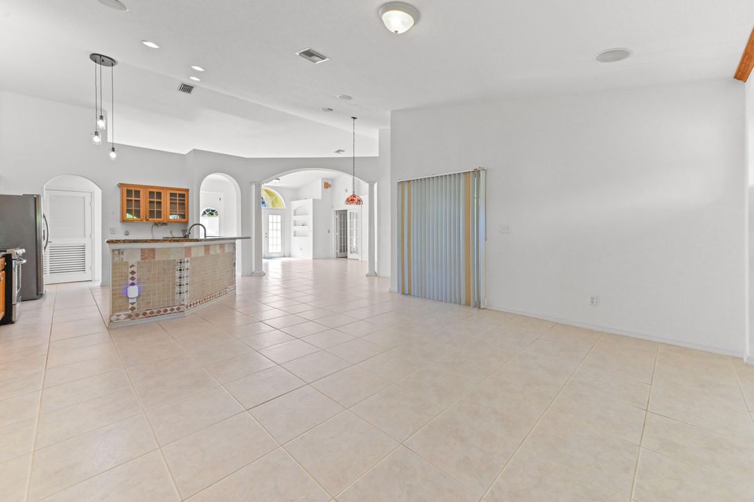 В аренду: $3,000 (3 спален, 2 ванн, 2107 Квадратных фут)