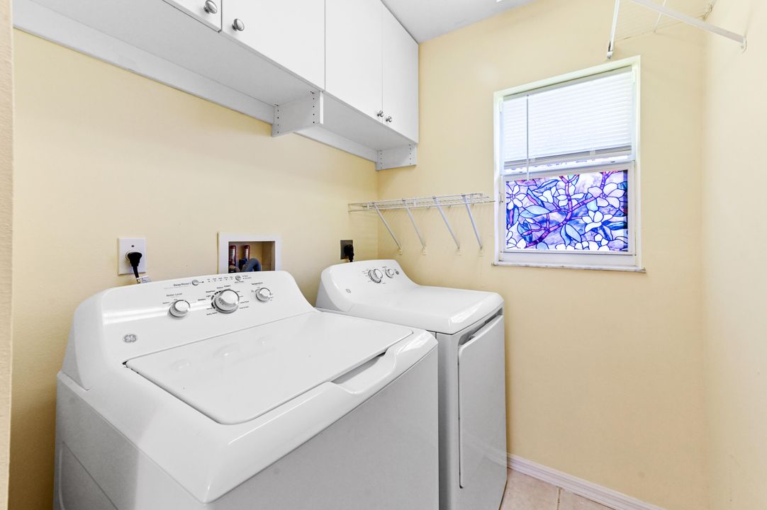 В аренду: $3,000 (3 спален, 2 ванн, 2107 Квадратных фут)