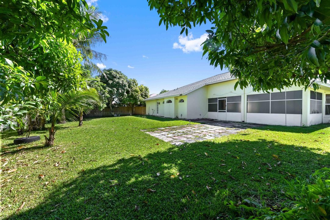 В аренду: $3,000 (3 спален, 2 ванн, 2107 Квадратных фут)