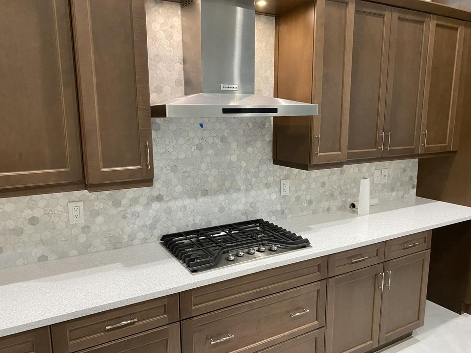 For Rent: $5,950 (5 beds, 4 baths, 3585 Square Feet)