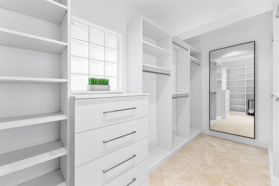 На продажу: $2,294,000 (4 спален, 3 ванн, 2833 Квадратных фут)