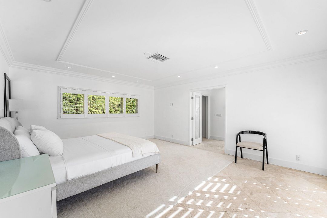 На продажу: $2,294,000 (4 спален, 3 ванн, 2833 Квадратных фут)