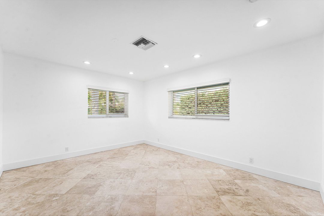 На продажу: $2,294,000 (4 спален, 3 ванн, 2833 Квадратных фут)