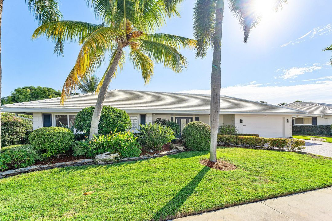 На продажу: $2,294,000 (4 спален, 3 ванн, 2833 Квадратных фут)