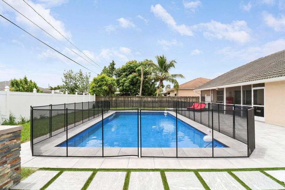 En Renta: $3,500 (3 camas, 2 baños, 2076 Pies cuadrados)