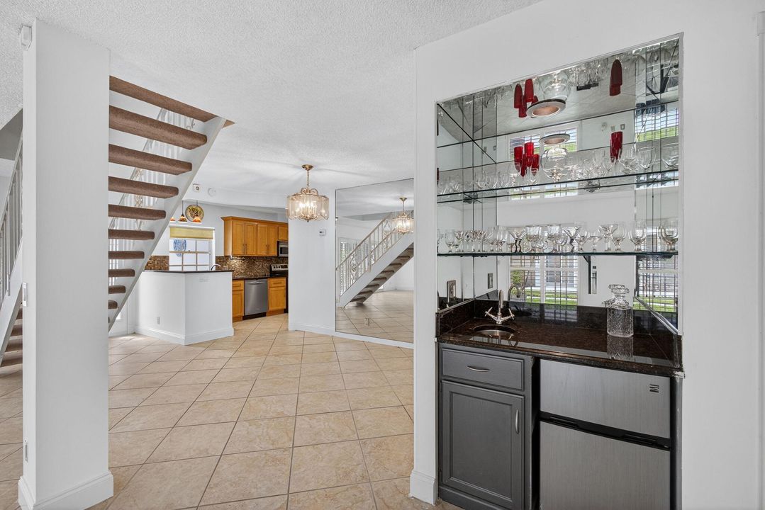 待售: $375,000 (3 贝兹, 2 浴室, 1848 平方英尺)