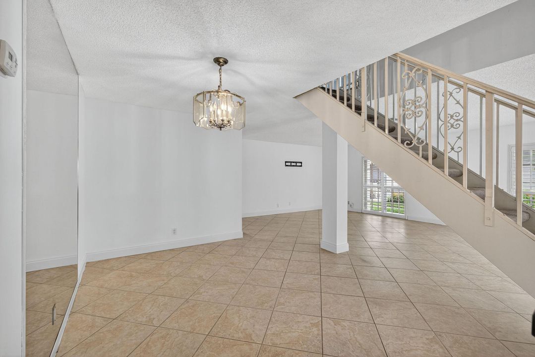 待售: $375,000 (3 贝兹, 2 浴室, 1848 平方英尺)