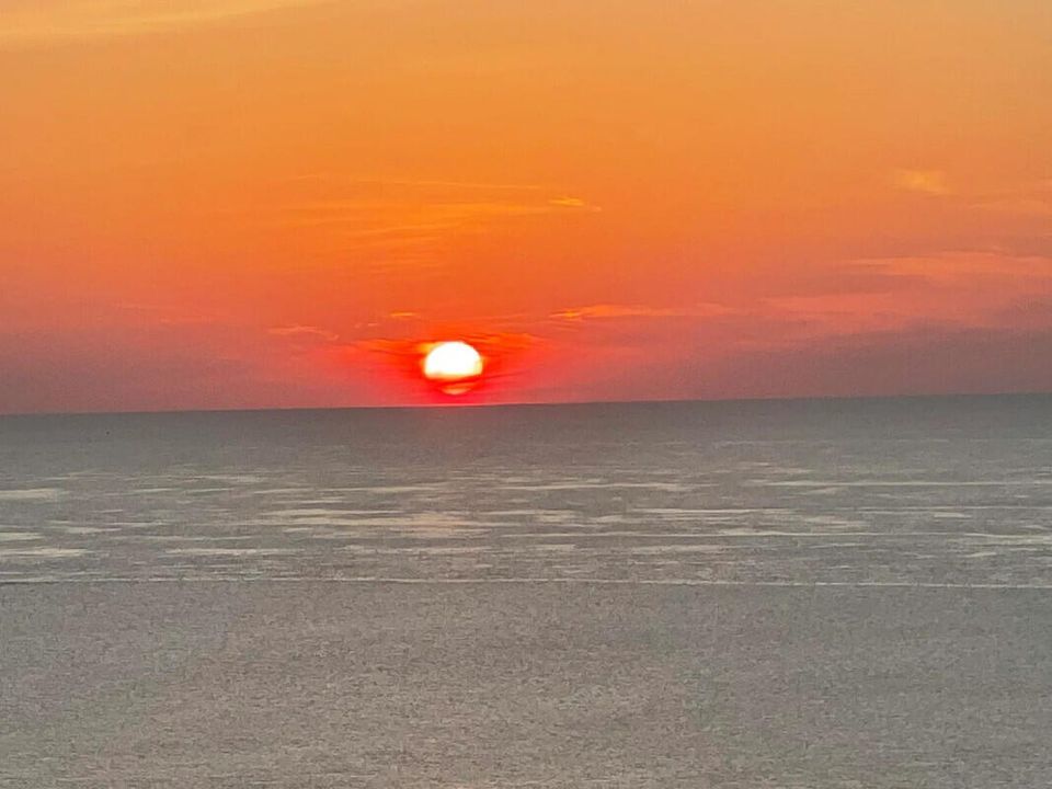 合同活跃: $2,149,000 (2 贝兹, 2 浴室, 1526 平方英尺)