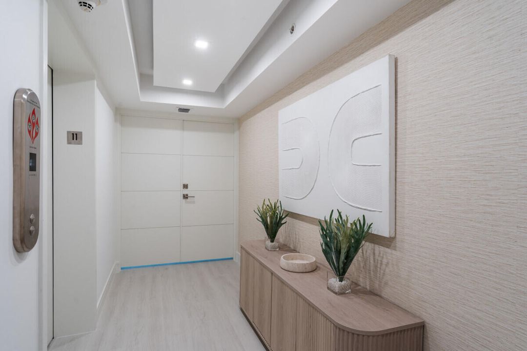 合同活跃: $2,149,000 (2 贝兹, 2 浴室, 1526 平方英尺)